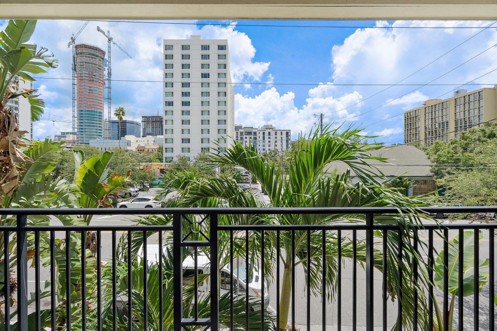 Retro Retreat In Dtsp - Explore The Downtown Area Sankt Petersburg Zewnętrze zdjęcie